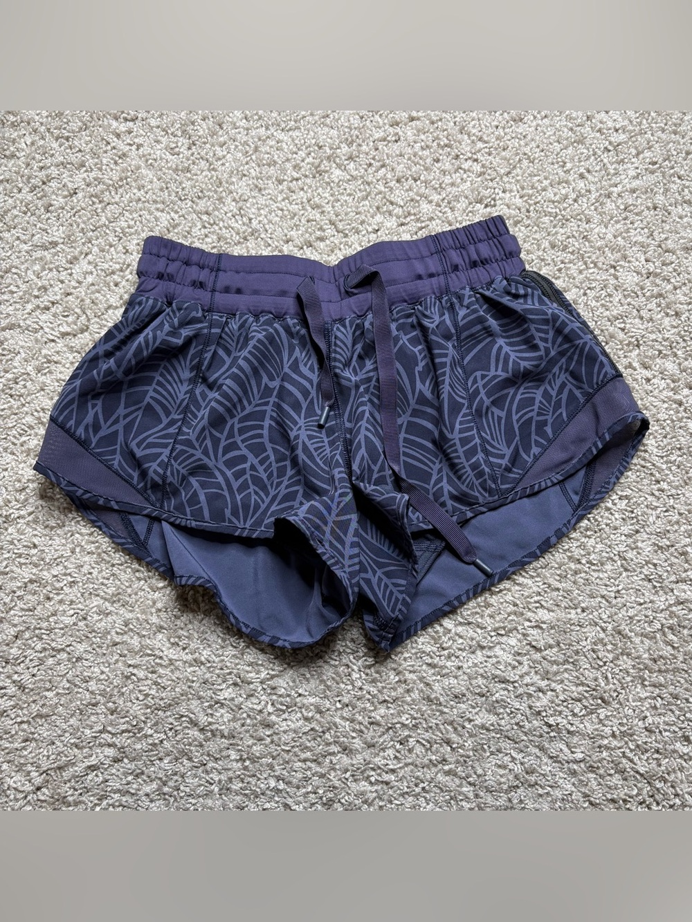 Lululemon Hotty Hot Short